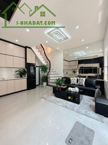 ĐỐNG ĐA – XÃ ĐÀN – 38M² – 4 TẦNG – NHÀ NỞ HẬU - GIÁ 10.6 TỶ