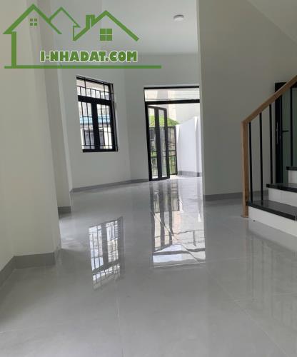 BÁN NHÀ 3 TẦNG CĂN GÓC 2 MẶT TIỀN ĐƯỜNG SỐ, Ra Nguyễn Duy Trinh 39M – 106M² – GIÁ 7,5T - 2