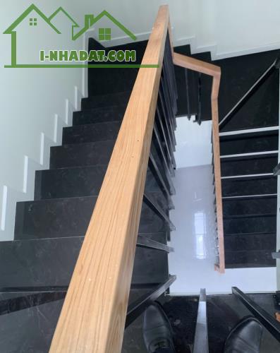 BÁN NHÀ 3 TẦNG CĂN GÓC 2 MẶT TIỀN ĐƯỜNG SỐ, Ra Nguyễn Duy Trinh 39M – 106M² – GIÁ 7,5T
