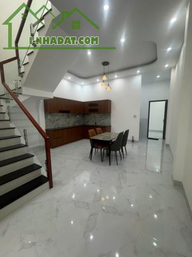 Nhà 2 tầng Đẹp Rực rỡ. MẶT TIỀN Đường Nhựa, Ngay Kênh Nổi. Tân Mỹ Chánh . Mỹ Tho. - 3