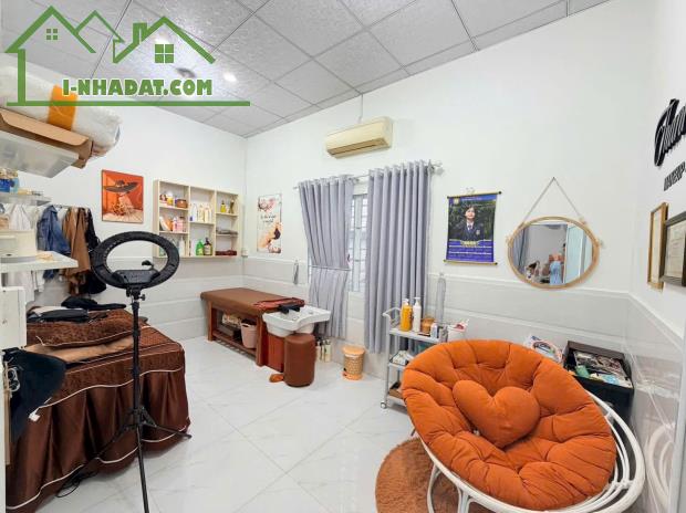 BÁN NHÀ TRUNG DŨNG, GÓC 2 MẶT ĐƯỜNG THOÁNG MÁT, SỔ HỒNG THỔ CƯ HOÀN CÔNG, GẦN NGÃ 3 THÀNH - 2