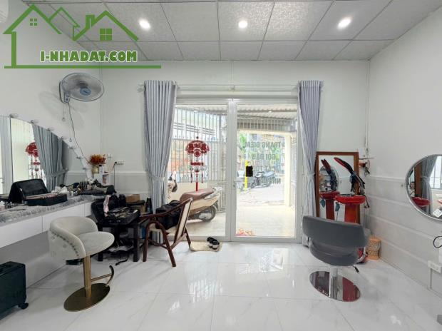 BÁN NHÀ TRUNG DŨNG, GÓC 2 MẶT ĐƯỜNG THOÁNG MÁT, SỔ HỒNG THỔ CƯ HOÀN CÔNG, GẦN NGÃ 3 THÀNH - 4