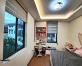 Bán nhà Từ Hoa - Tây Hồ: Tòa nhà căn hộ, thang máy, ngõ thông, kinh doanh, gần mặt phố.