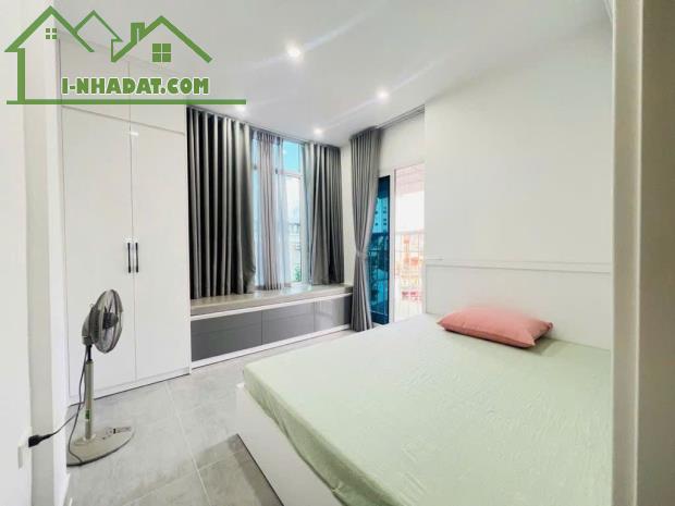 Bán căn hộ mặt phố Chợ Hàng Da - lô góc - sổ 40m2 - DTSD 60m2 x 2 ngủ, cho thuê homestay - 3