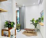 Bán căn hộ mặt phố Chợ Hàng Da - lô góc - sổ 40m2 - DTSD 60m2 x 2 ngủ, cho thuê homestay