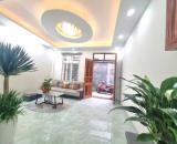 Chị Lan bán nhà ngõ 902 Kim Giang cạnh KĐT Linh Đàm 35m2x4T chỉ 6.x tỷ. LH 0989626116