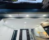 6 tầng thang máy Đại Mỗ , nhà 3 mặt thoáng cực hiếm trong khu vực. Hơn 40m2 nở hậu 8,xtỷ(x