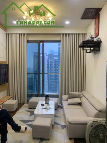 Bán chung cư Masteri Waterfront Vinhome Ocean Park 1-DT 74 m2-TẦNG CAO-3 NGỦ-2 WC-CĂN GÓC.