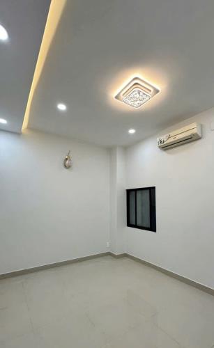 NHÀ 4 TẦNG RẤT ĐẸP HXH 30M RA NGUYỄN DUY TRINH QUẬN 2 - CHỈ 8,4 T Thiện Nhà Đất Q2 - 4