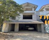 Biệt thự 3 tầng DT 180 M Mê Linh mặt đường Phạm V Đồng  Dương Kinh