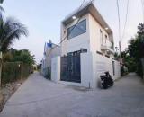 Giảm trước Tết còn 1tỷ3! Nhà 2 tầng LÔ GÓC. Hẻm Ô tô. 3PN. Kp Bình Phong-Mỹ Phong.