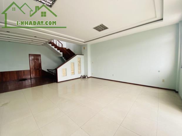 Bán đất tặng nhà yến Cần Giờ, đường Dương Văn Hạnh, 1900m2, hiếm - 3