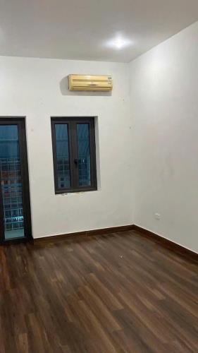 Cho thuê nhà ngõ Lê Thanh Nghị, Bạch Mai, Hai Bà Trưng 35m x 3 tầng giá 10 triệu - 2
