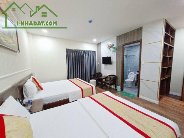 SIÊU PHẨM KHÁCH SẠN 7 TẦNG KHU TÊN LỬA 132M2 NGANG 5,5M THU NHẬP 2,6 TỶ/NĂM