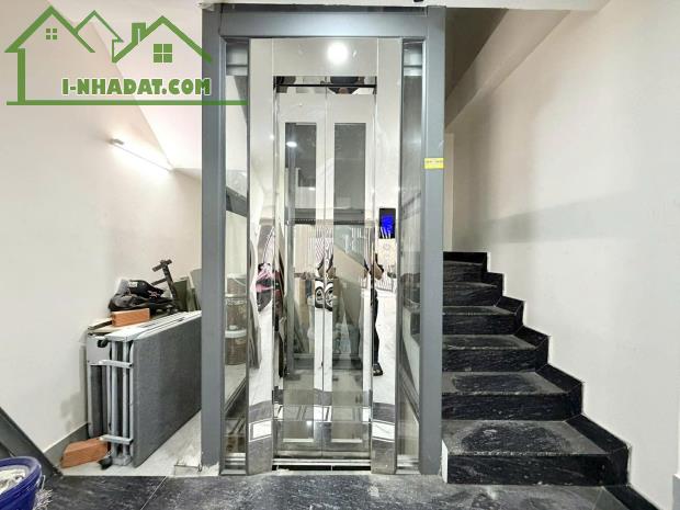 CHDV 5 TẦNG THANG MÁY - LÔ GÓC HUỲNH VĂN BÁNH 70m2 - 18 TỶ - 2