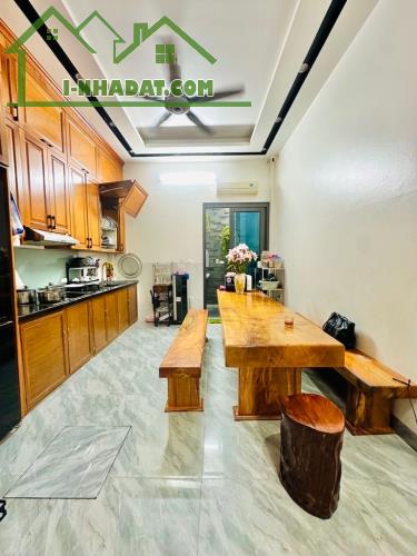 BÁN NHÀ PHỐ GIÁP BÁT - KIM ĐỒNG - VF3 ĐỖ CỬA - FULL NỘI THẤT - 70M x 6T. GIÁ BÁN 18.85 TỶ - 1