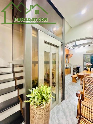 BÁN NHÀ PHỐ GIÁP BÁT - KIM ĐỒNG - VF3 ĐỖ CỬA - FULL NỘI THẤT - 70M x 6T. GIÁ BÁN 18.85 TỶ - 2