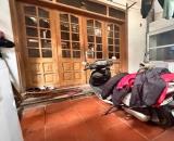 🏡 VIỆT HƯNG – LÔ GÓC – Ô TÔ VÀO NHÀ – TẶNG NHÀ 3 TẦNG Diện tích: 35m² Lô góc thoáng sáng