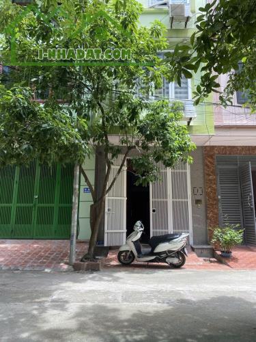 Cho thuê nhà Phùng Khoang, ô tô tránh, kinh doanh, 50m2, 5 tầng, 19 Triệu
