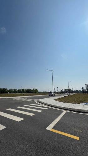 BÁN ĐẤT NÊN ĐƯỜNG NGUYỄN XÍ HÀ TĨNH - 1