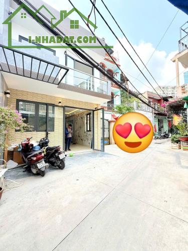 Cần Bán nhà Sát Mặt Tiền Trung Mỹ Tây - Quận 12 💥dt : (5,3*12)  Giá 5.2 tỷ còn bớt 👉nhà - 1