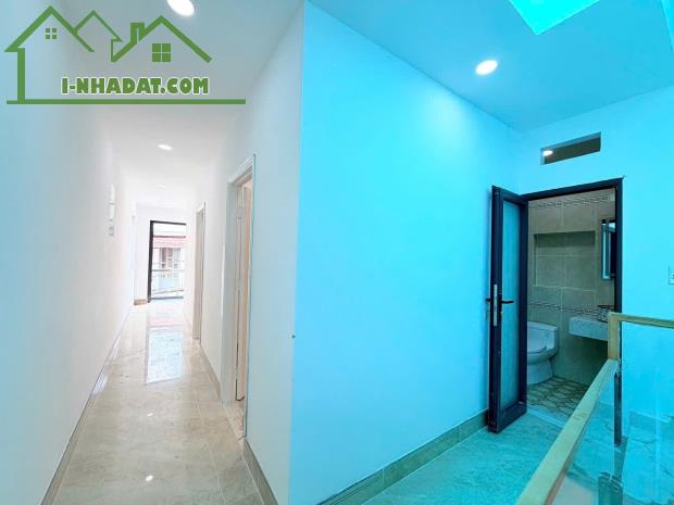 Cần Bán nhà Sát Mặt Tiền Trung Mỹ Tây - Quận 12 💥dt : (5,3*12)  Giá 5.2 tỷ còn bớt 👉nhà - 5