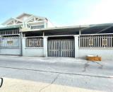 BÁN NHÀ TRỆT LỬNG MẶT TIỀN ĐƯỜNG XE TẢI QUẬN 7  Vị trí: MT đường  Huỳnh Tấn Phát, P. Ph