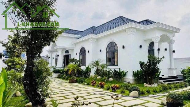 BÁN BIỆT THỰ SÂN VƯỜN CAO CẤP SANG TRỌNG TẠI XÃ MỸ HẠNH BẮC, ĐỨC HOÀ, TỈNH LONG AN CŨ - 2