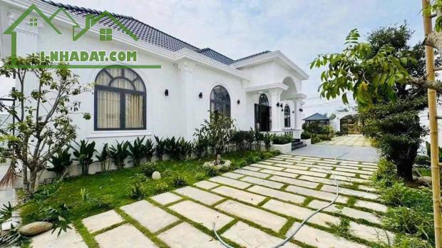 BÁN BIỆT THỰ SÂN VƯỜN CAO CẤP SANG TRỌNG TẠI XÃ MỸ HẠNH BẮC, ĐỨC HOÀ, TỈNH LONG AN CŨ - 3