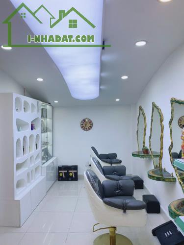 CẦN SANG NHƯỢNG SALON TÓC CÓ PHÒNG Ở LẠI TẠI QUẬN 5 - 3