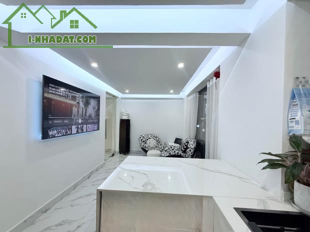 Đi nước ngoài định cư hạ giá bán gấp nhà mặt tiền đường Nguyễn Phi Khanh, quận 1, giá chỉ - 3