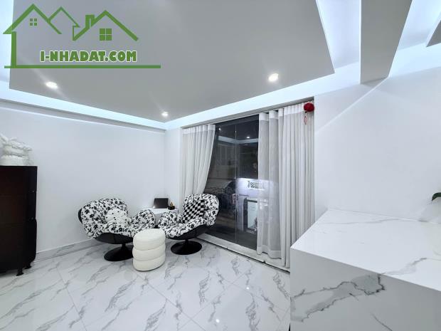 Đi nước ngoài định cư hạ giá bán gấp nhà mặt tiền đường Nguyễn Phi Khanh, quận 1, giá chỉ - 4