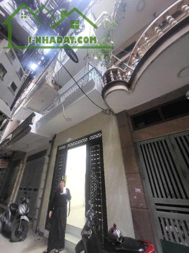 CẦN BÁN NHÀ RIÊNG PHỐ TÂN MAI NGUYỄN CHÍNH HOÀNG MAI HÀ NỘI - 1