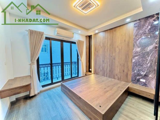 Bán Nhà Phố Minh Khai - Lô góc 3 thoáng - 30m2 x 5 tầng thang máy, mới cứng, 3 bước ra oto - 1