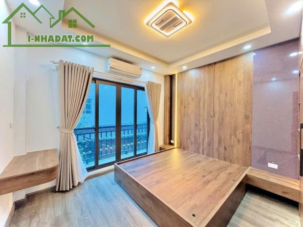 Bán Nhà Phố Minh Khai - Lô góc 3 thoáng - 30m2 x 5 tầng thang máy, mới cứng, 3 bước ra oto - 2