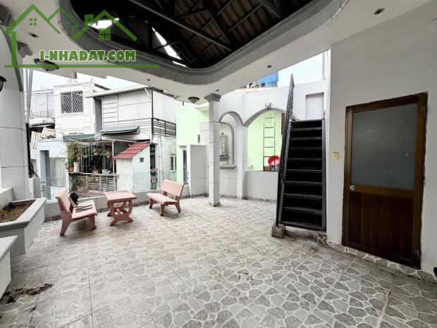 SÁT QUẬN 1 – NHÀ 3 TẦNG – 92M² – NỞ HẬU – FULL NỘI THẤT – 9.5 TỶ - 4