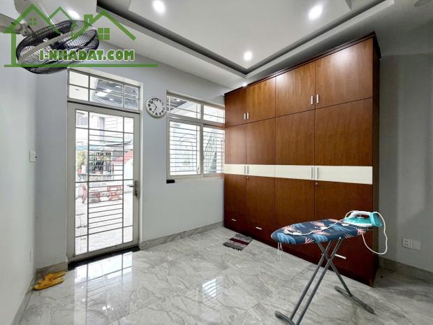NGÃ 4 PHÚ NHUẬN – NHÀ 3 TẦNG – 92M² – NỞ HẬU – FULL NỘI THẤT – 9.5 TỶ - 2