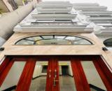 Bán nhà mặt phố Hồ Giám, Đống Đa. 105 m2 x 5 Tầng. Giá 62 tỷ. Vị trí đẹp, KD cho thuê ngay