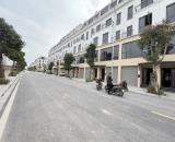 BÁN LIỀN KỀ VIEW SÔNG MÃ – ĐƯỜNG 17M NỐI QL 1A, GIÁ NGOẠI GIAO. CK 7% + 100TR.
. LH: