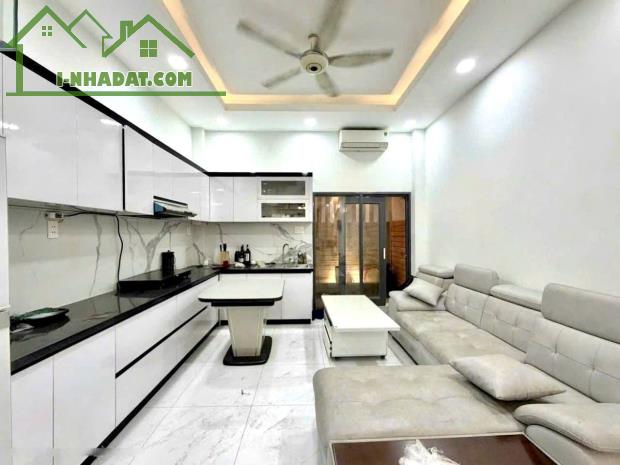 Vip Phú Nhuận - Hẻm Xe Hơi Gần Mặt Tiền - Nhà Đẹp 4 Tầng 64m2 - Nhỉnh 13 Tỷ - 2