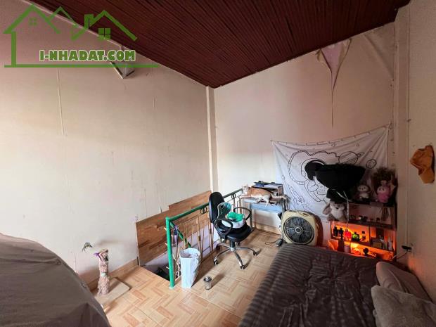 📣 CẦN SHARE PHÒNG LẦU 2 – CHỈ 1 NỮ (Cô Bắc, Q1)