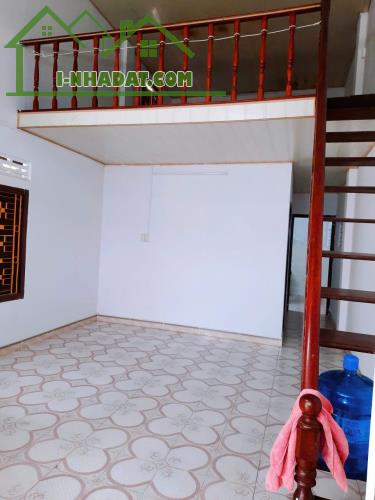 Cho thuê nhà hẻm Hoàng Diệu hẻm oto , gần biển đi bộ ra biển, dt 70m, giá 4,5 triệu/ tháng - 5