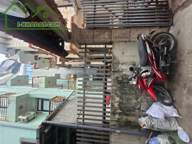 Bán đất đại đồng 51M ngõ thông gần phố hoàng mai