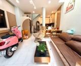 Hẻm Ô Tô - 3 Tầng đúc - Sát Mặt Tiền - Chỉ cách Quận 1 Cây cầu - 42m2 - Nhà mới vào ở