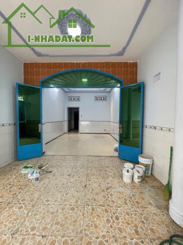Cho thuê nhà 4x17m, Trệt 2 lầu, 4PN - Trường Chinh, Tân Phú, gần mũi tàu Cộng Hòa - 12tr/t - 1
