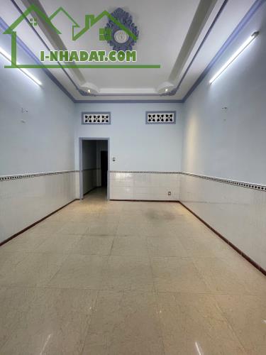 Cho thuê nhà 4x17m, Trệt 2 lầu, 4PN - Trường Chinh, Tân Phú, gần mũi tàu Cộng Hòa - 12tr/t - 2