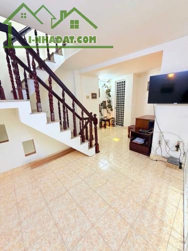 Hiếm, Nguyễn Văn Trỗi, Phú Nhuận, 3 Tầng, 36m2, nở hậu 5.7m, gần hẻm XH, chỉ  4.85 Tỷ