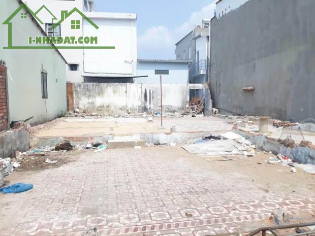Nền trống khu vực hẻm đường đinh tiên hoàng cần thơ