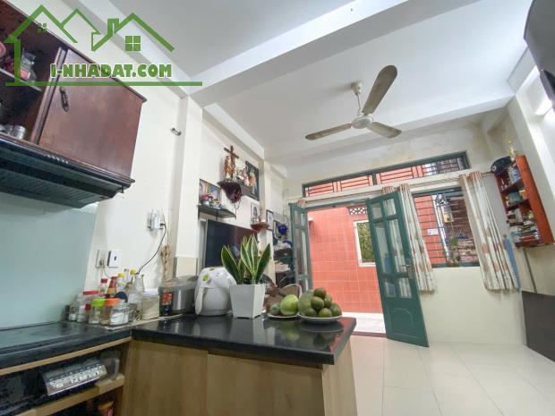 Bán nhà Huỳnh Văn Bánh, P.13, Bình Thạnh 4 x 6,5m, giá 5 tỷ.