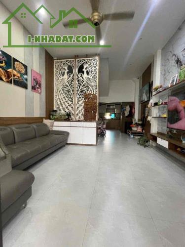 Chính chủ cần bán nhà 57,9m2 x 3 tầng có 4 phòng ngủ tại Đại Thành, Quốc Oai